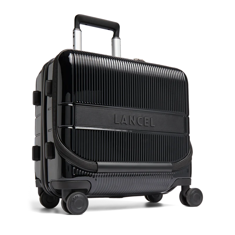 4-WHEEL PILOT ZIP SUITCASE FRONT PANEL
