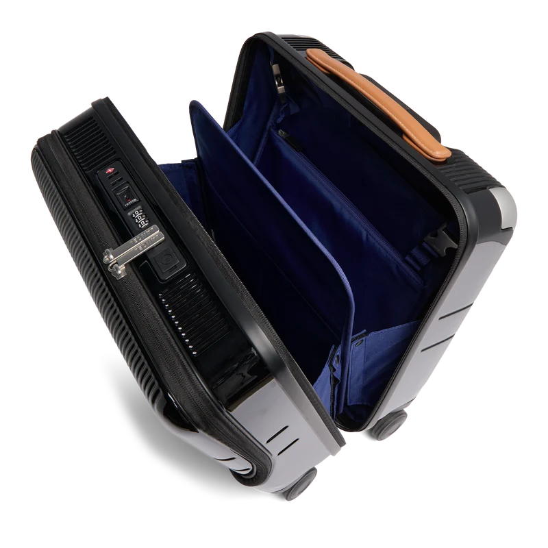 4-WHEEL PILOT ZIP SUITCASE FRONT PANEL