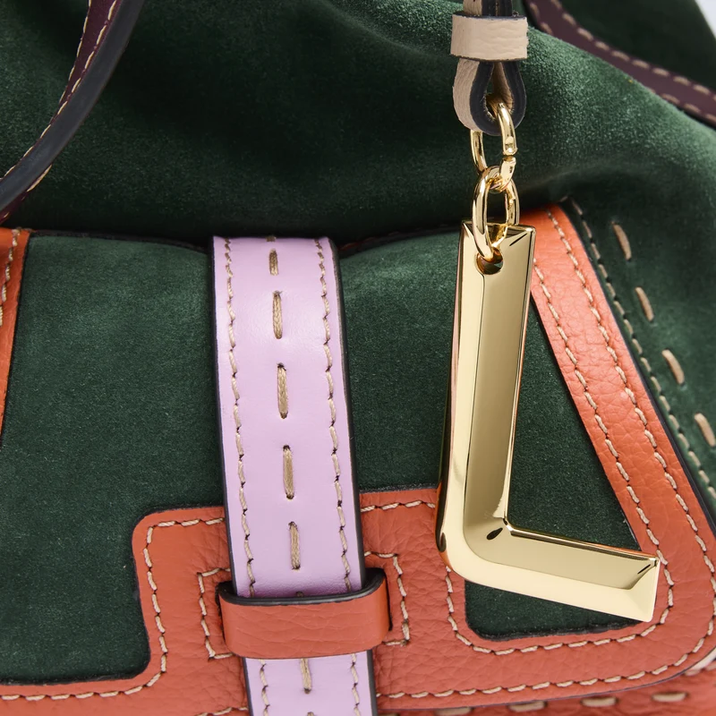 M BUCKET BAG