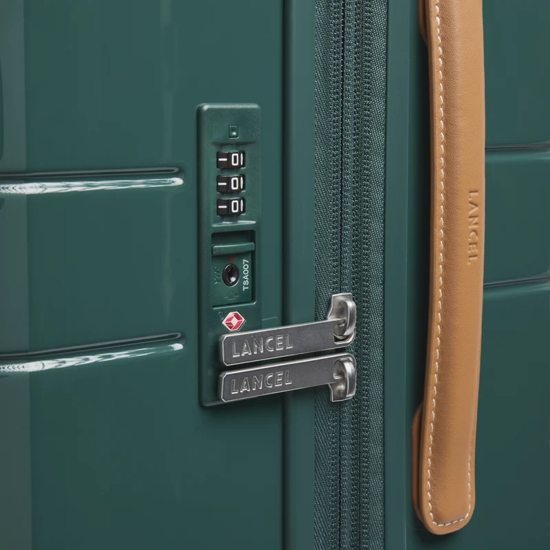 4-WHEEL EXPANDABLE LARGE ZIP SUITCASE