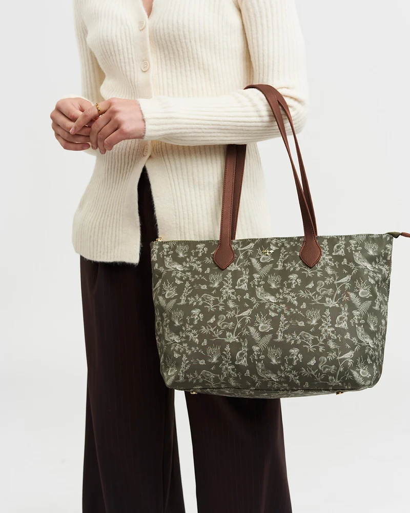 Edith Orla Scene Print Tote Bag in Khaki