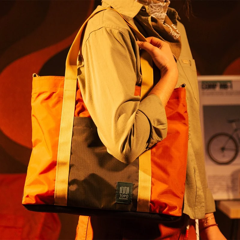 Mountain Essential Tote 9L