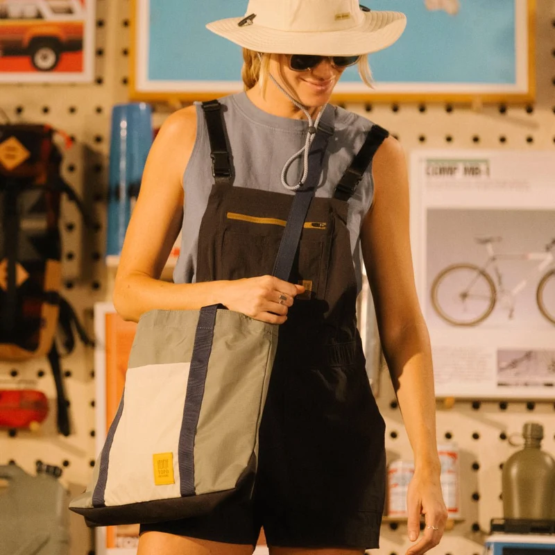 Mountain Essential Tote 9L