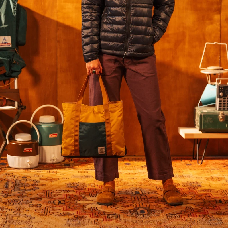 Mountain Essential Tote 9L