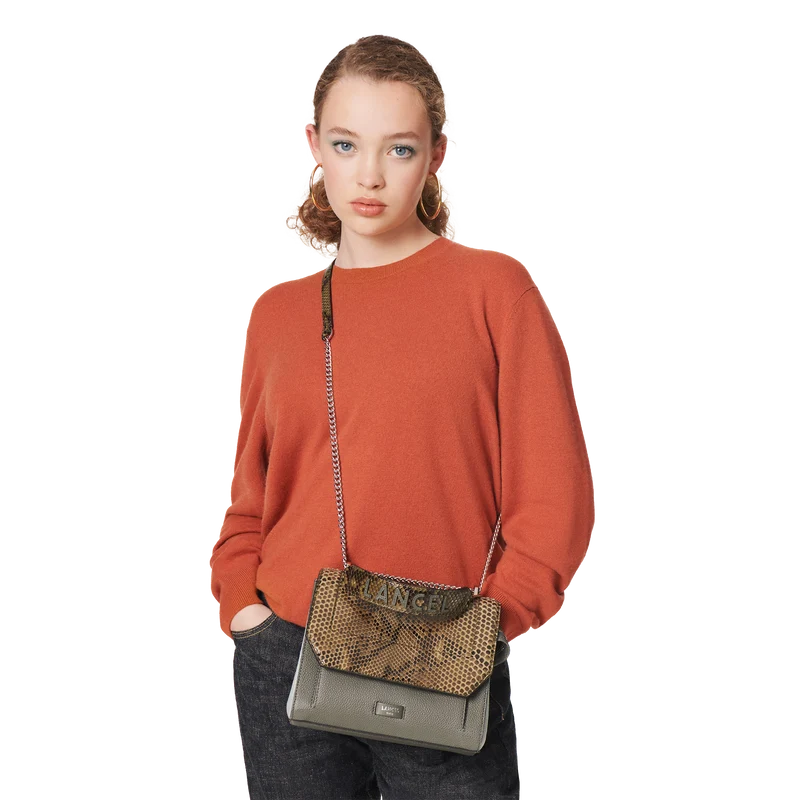 M flap bag