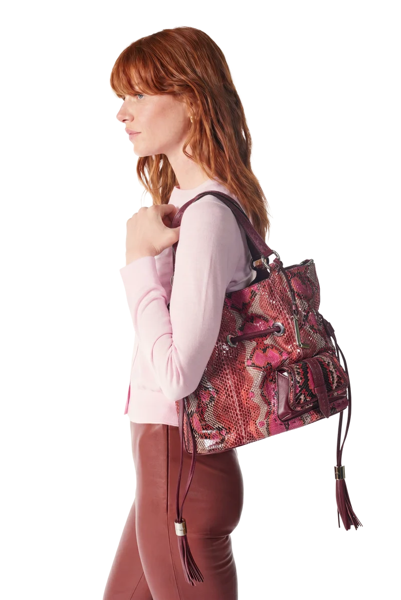 M BUCKET BAG
