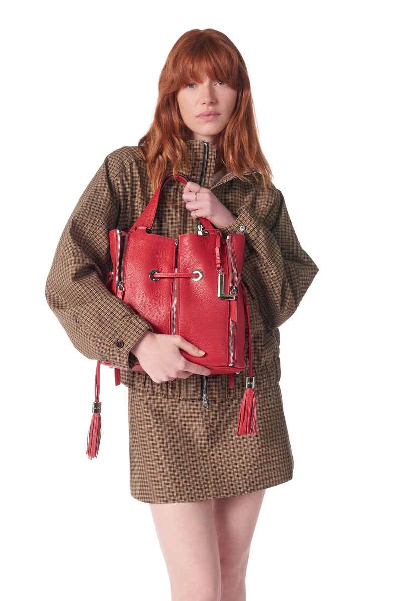 M BUCKET BAG