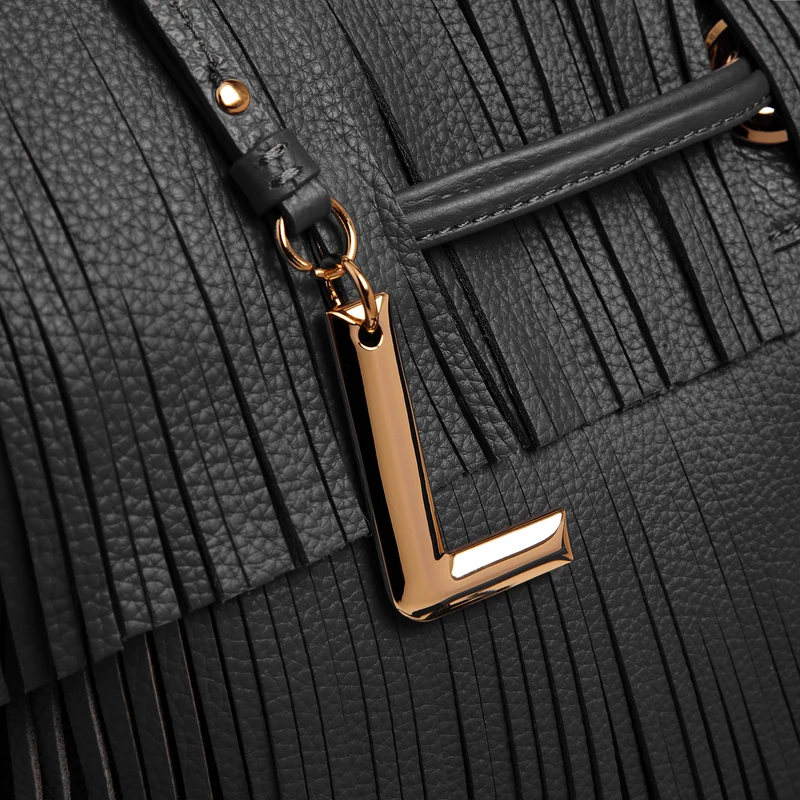 M BUCKET BAG
