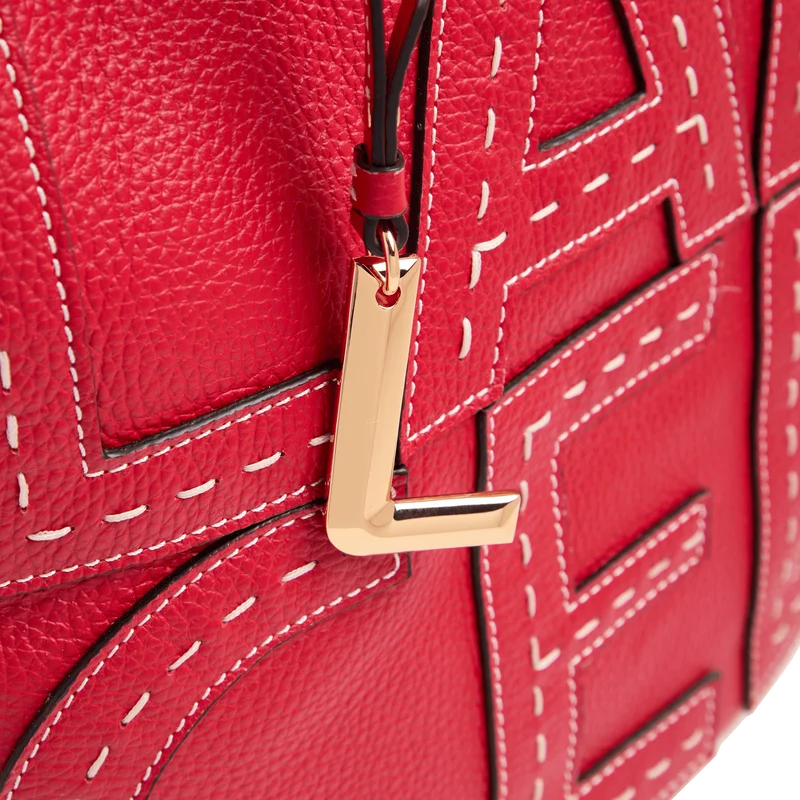 M BUCKET BAG