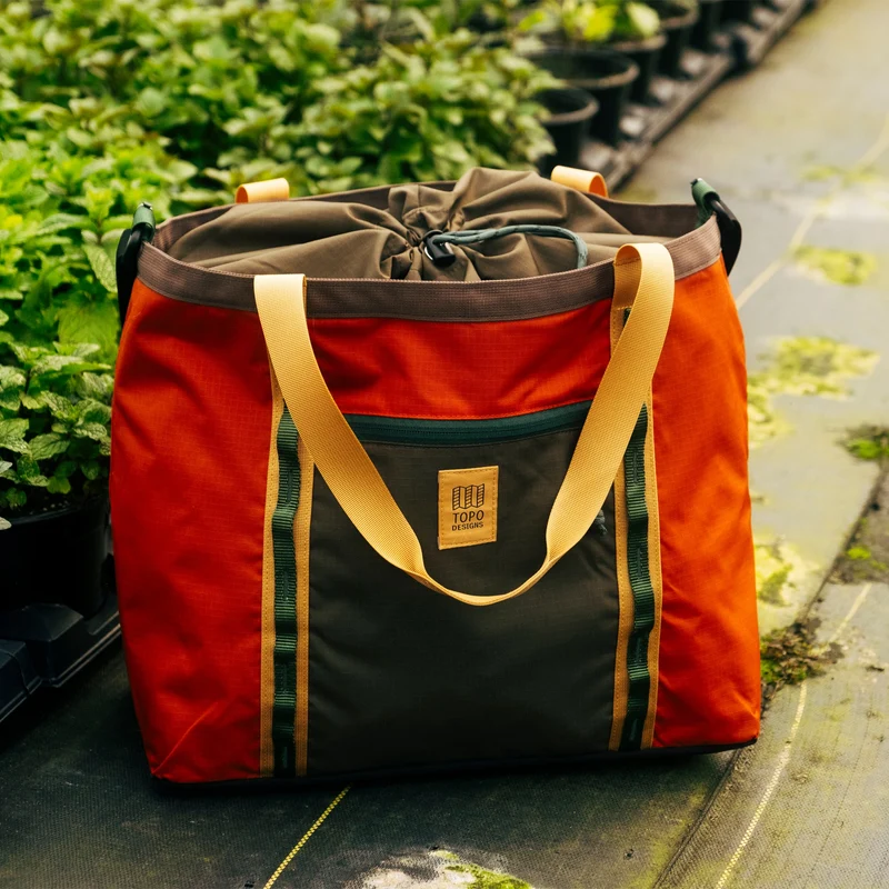 Mountain Utility Tote 33L