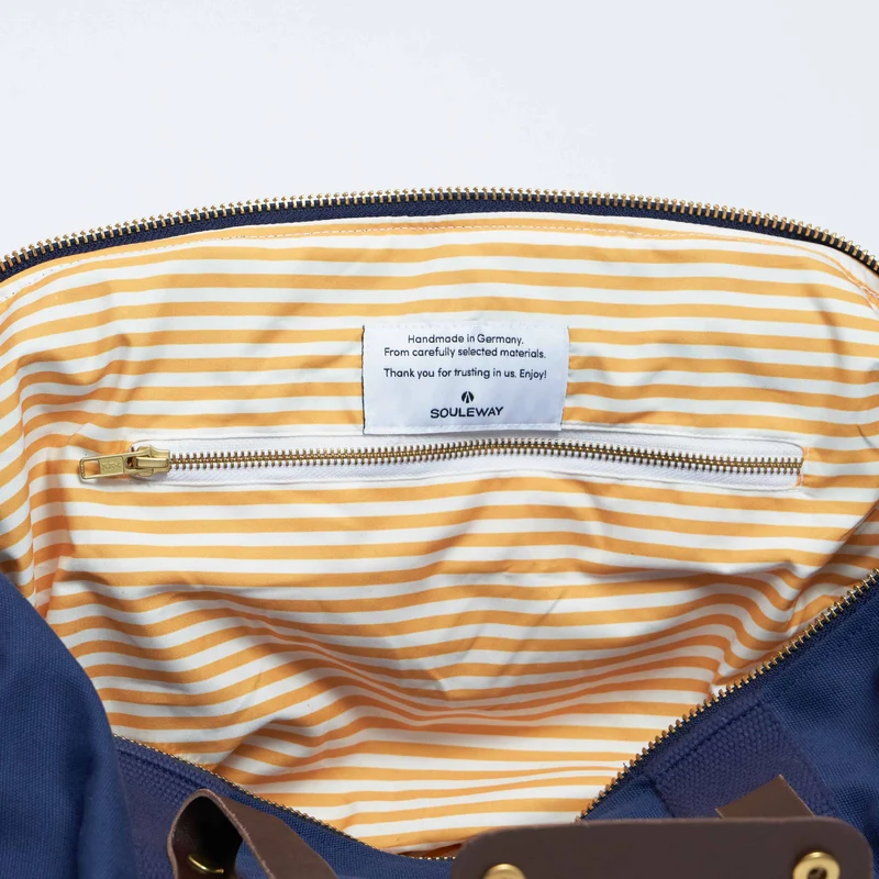 Classic Weekender