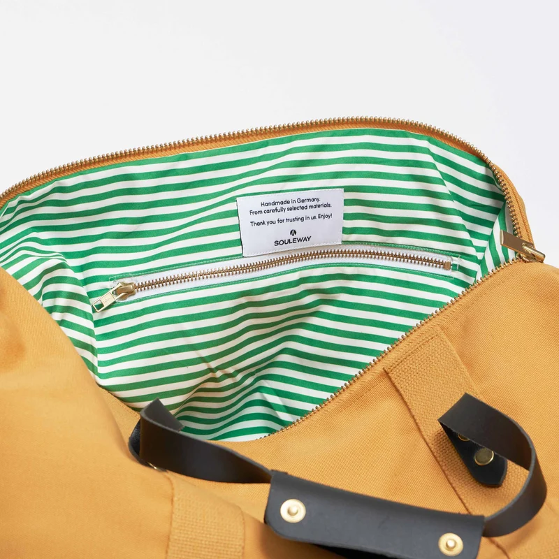 Classic Weekender