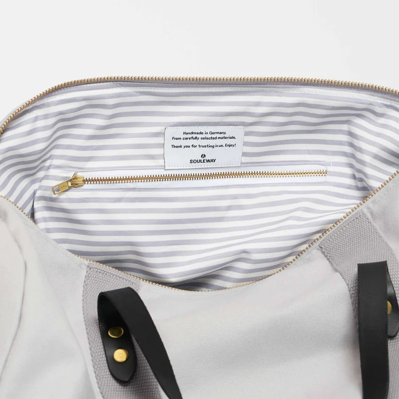 Classic Weekender