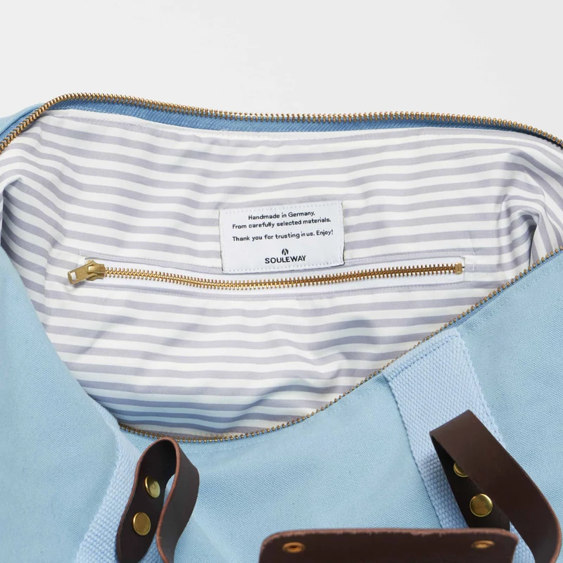 Classic Weekender