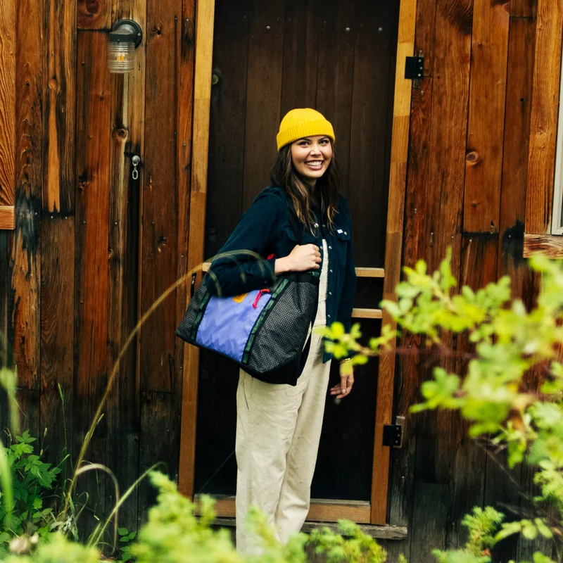 Mountain Utility Tote 33L