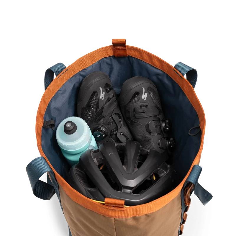 Mountain Utility Tote 33L