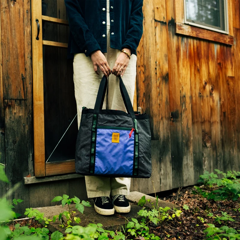 Mountain Utility Tote 33L