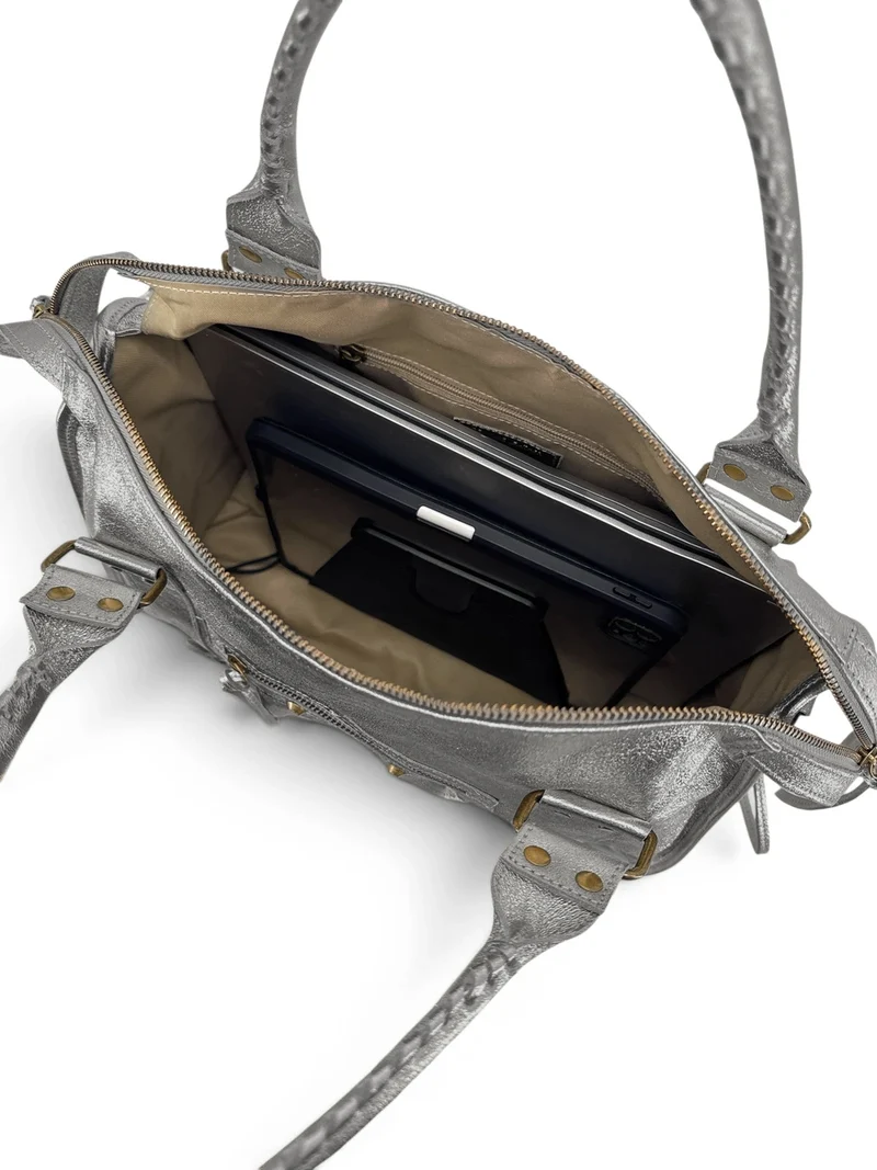 Sac à main en cuir irisé SANDSTORM E.L. SIROCCO Argent moyen