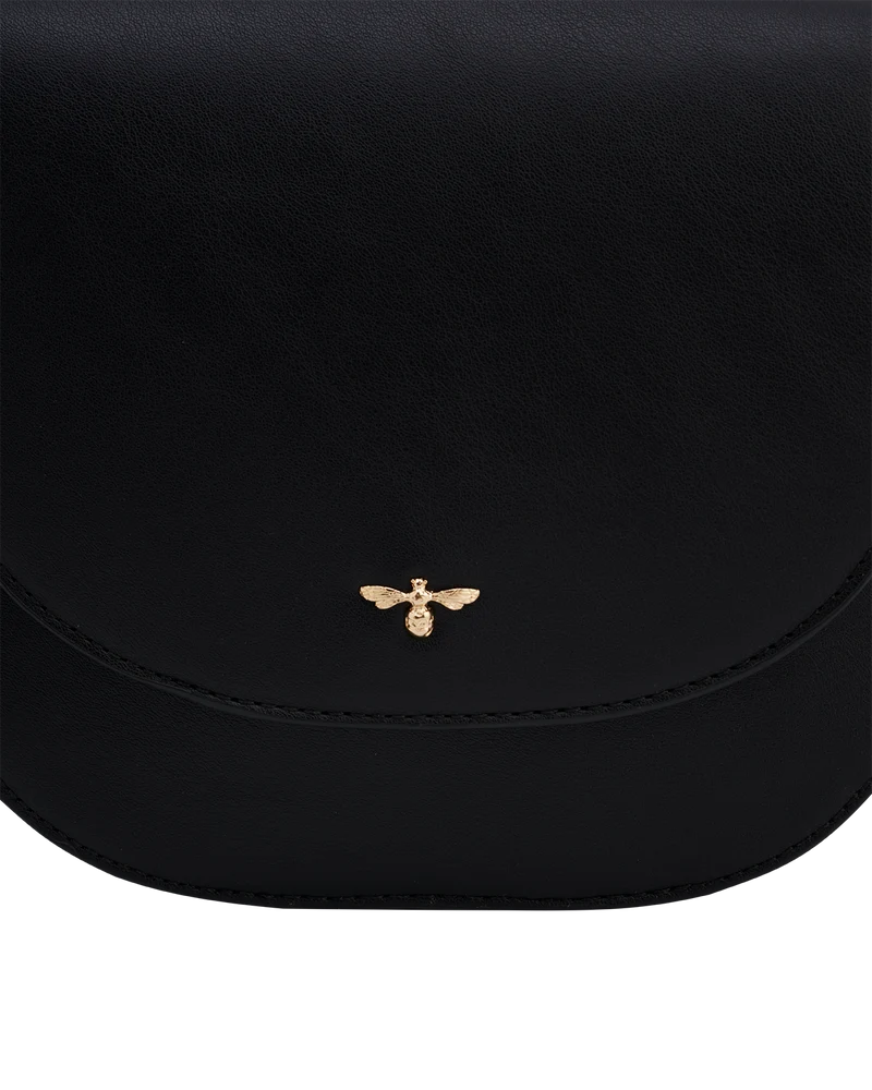 Beth Saddle Crossbody Bag in Black