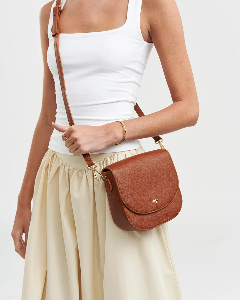 Beth Saddle Crossbody Bag in Tan