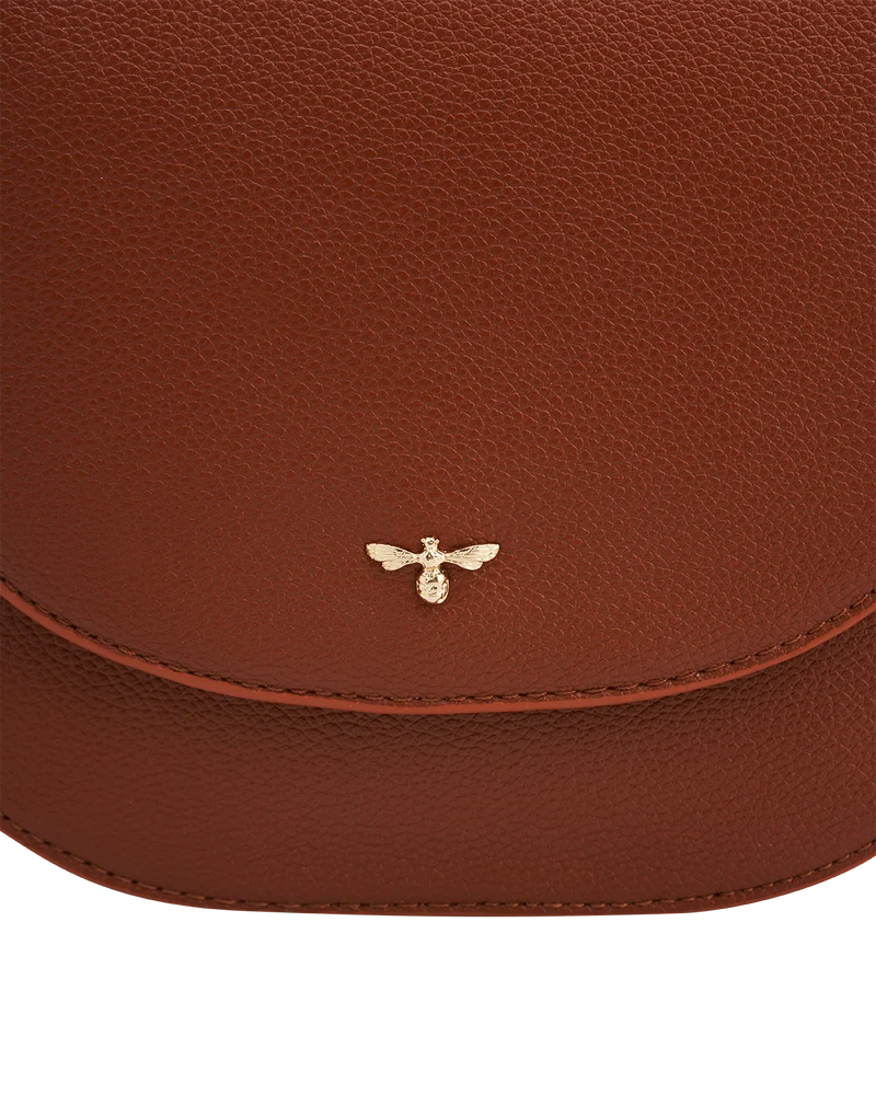 Beth Saddle Crossbody Bag in Tan
