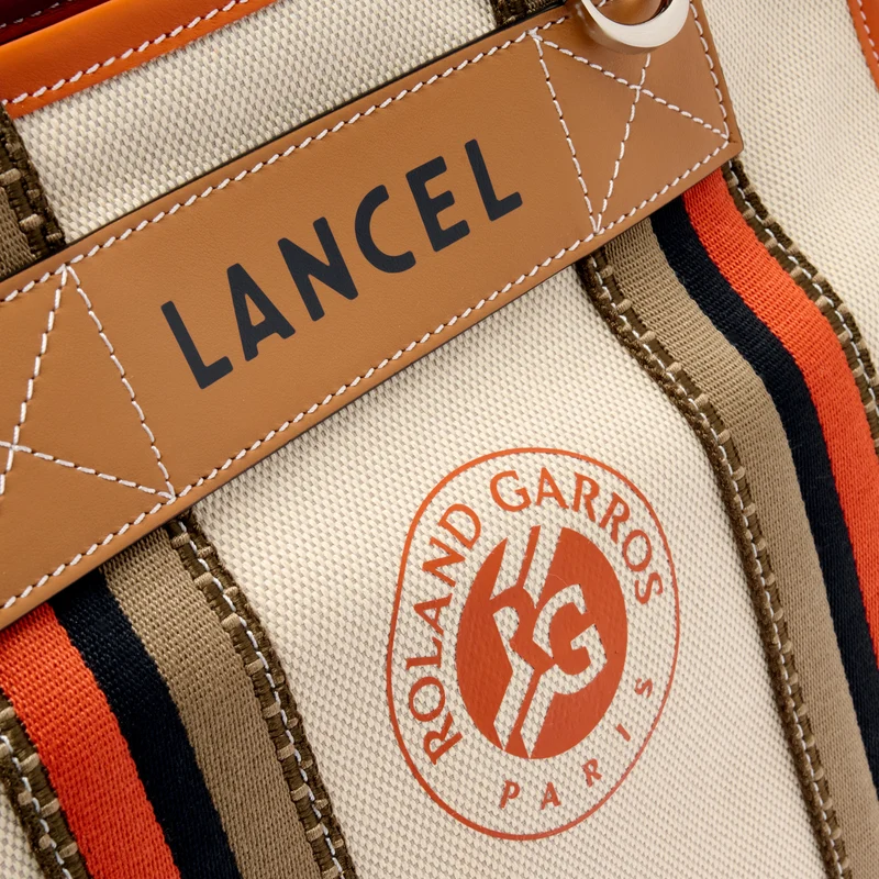 M ZIP TOTE BAG