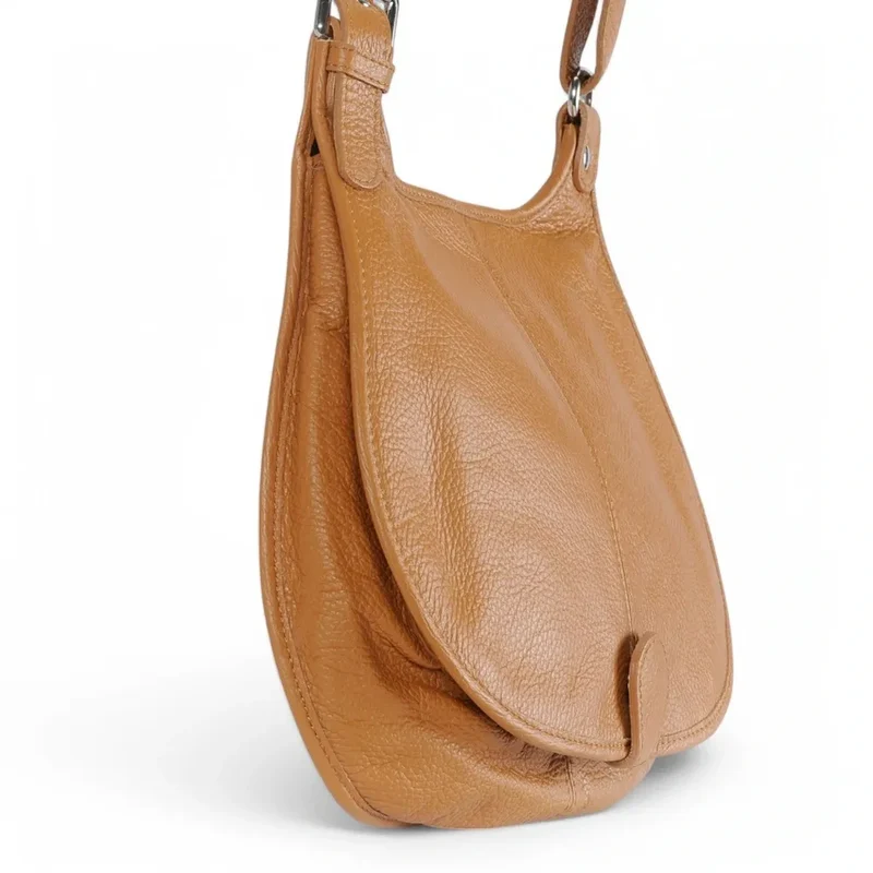 Sac besace bandoulière en cuir grainé PETRA Camel