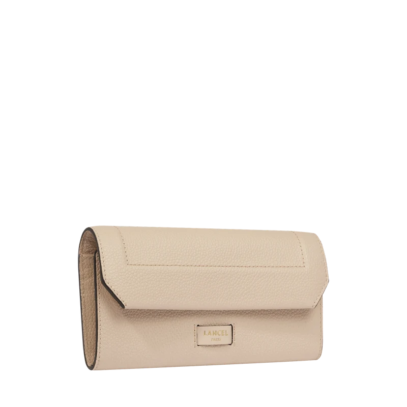 Slim flap wallet