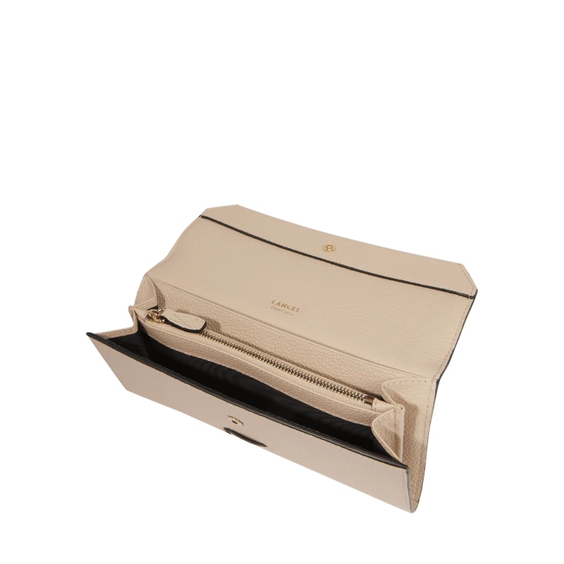 Slim flap wallet
