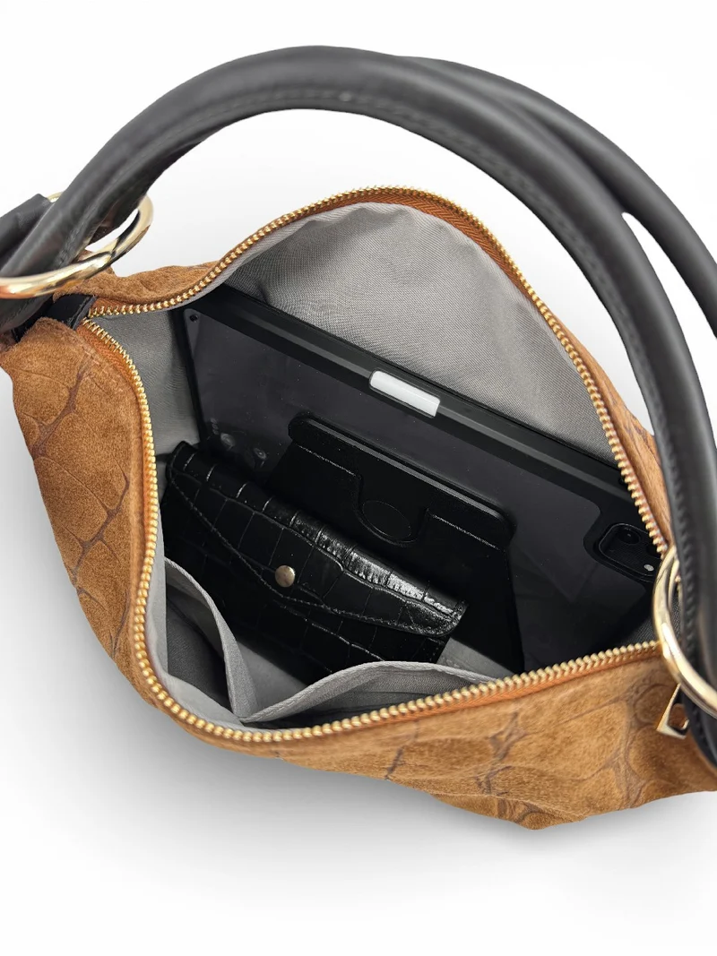 Sac pochette en daim embossé crocodile MAXINE Marron camel foncé