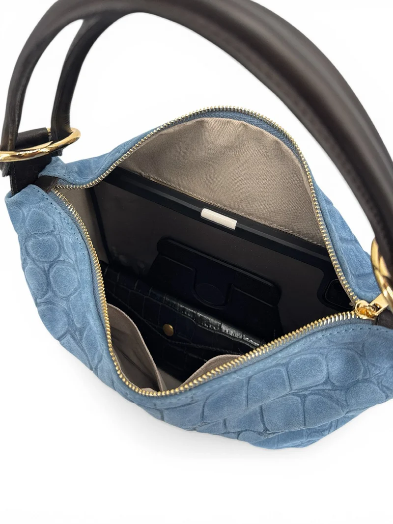 Sac pochette en daim embossé crocodile MAXINE Bleu denim