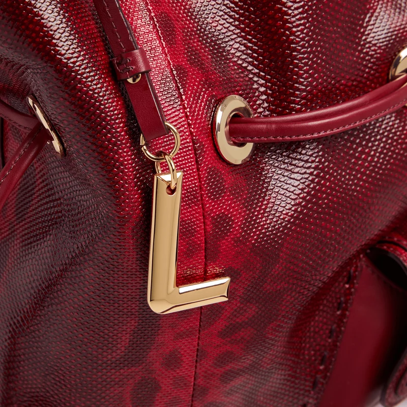 M BUCKET BAG