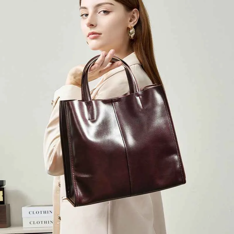 Genuine Leather High-End Womens Stylish And Versatile Handbag