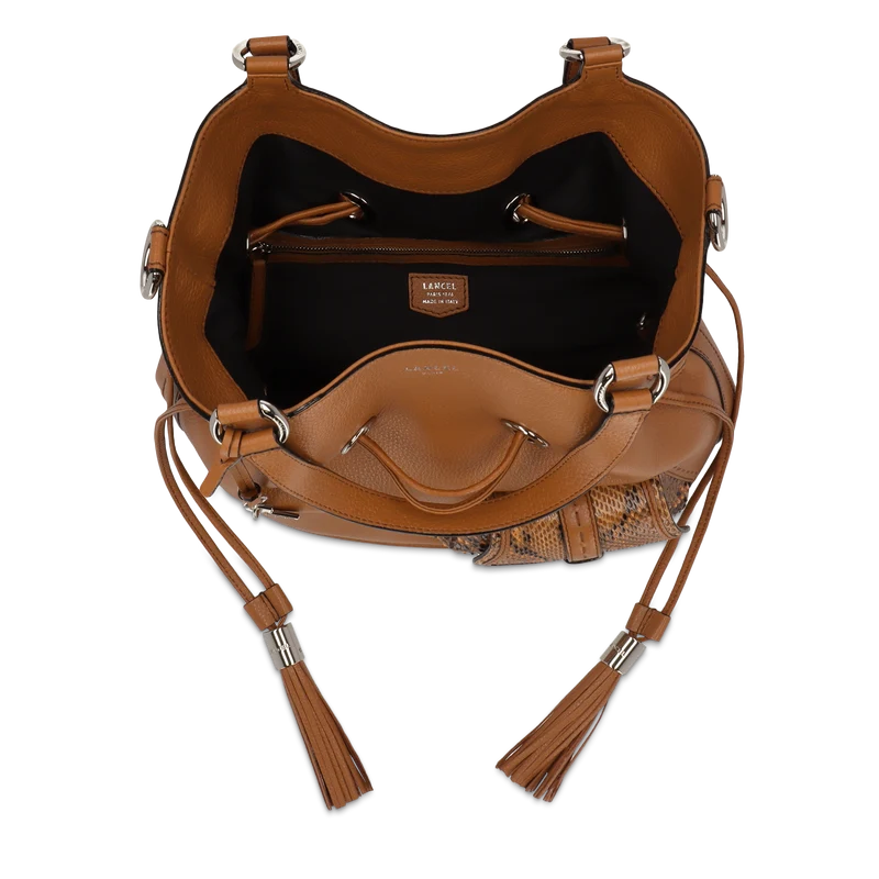 Bucket bag