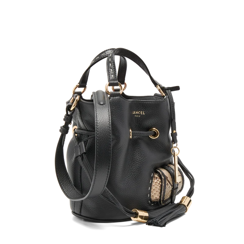 Bucket bag