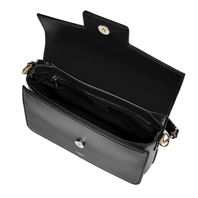 M flap bag