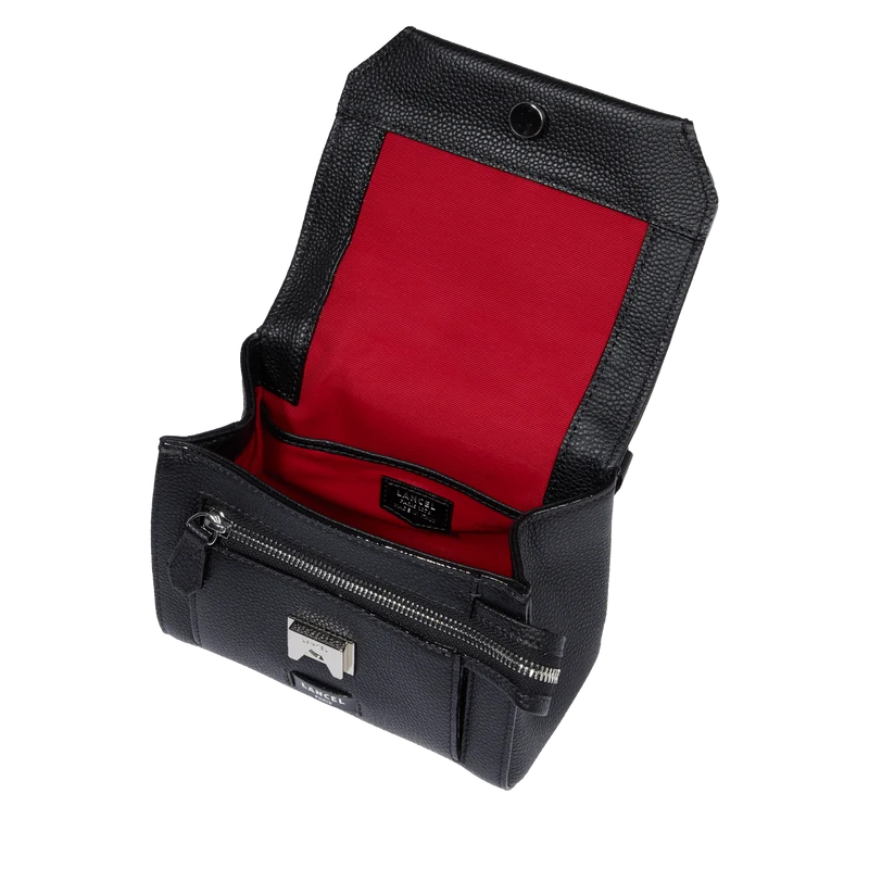 S bag with flap