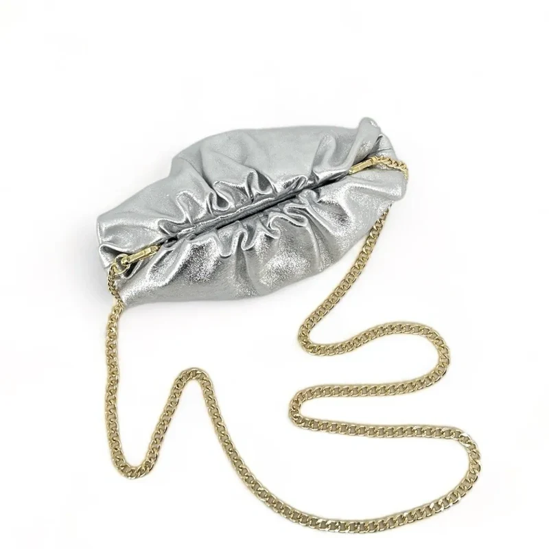 Mini-sac à main pouch en cuir irisé RIO Argent clair