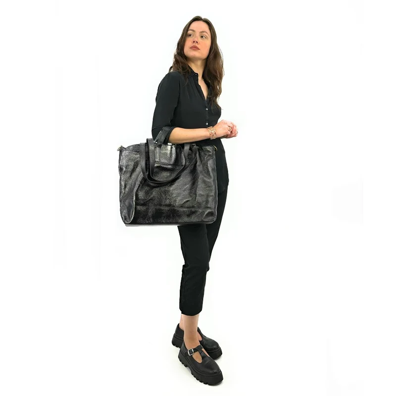 Grand sac cabas en cuir irisé ANDROMEDE Noir irisé