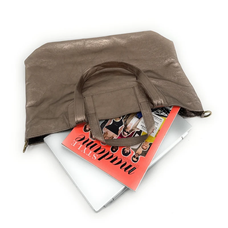 Grand sac cabas en cuir irisé ANDROMEDE Champagne irisé