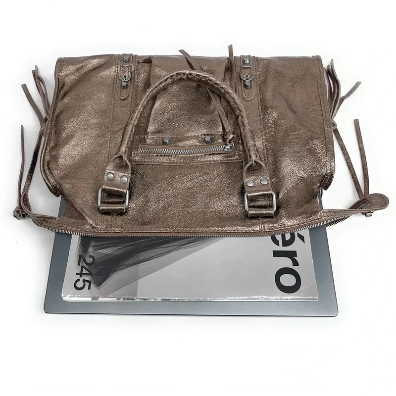 Sac à main en cuir irisé SANDSTORM SILVER Champagne