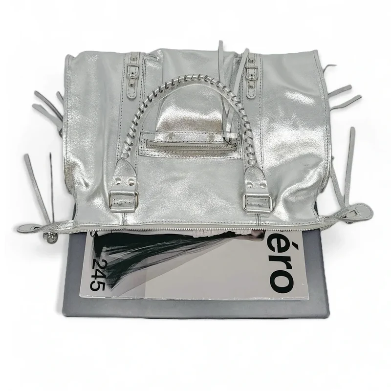 Sac à main en cuir irisé SANDSTORM SILVER Argent clair