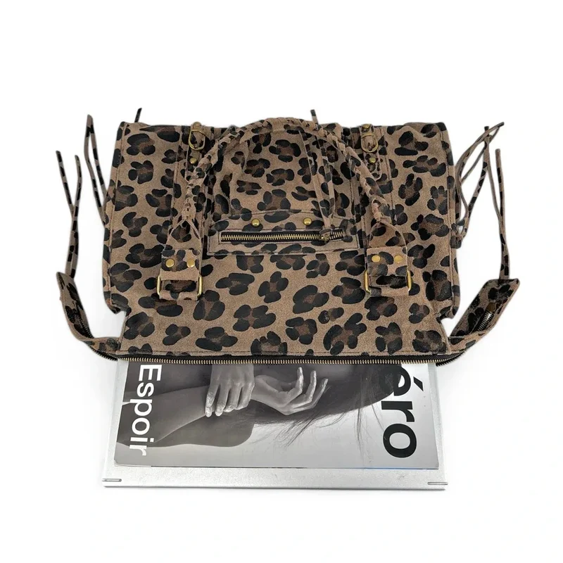 Sac à main en cuir à motif SANDSTORM LEO E.L. Léopard