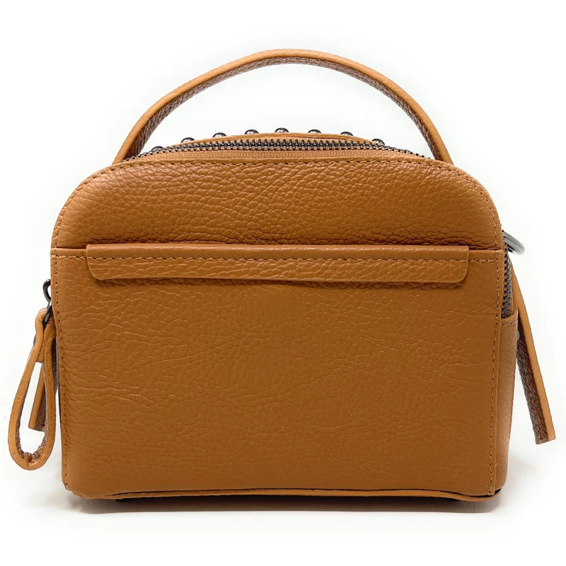 Mini sac à main en cuir grainé clouté AMY Camel
