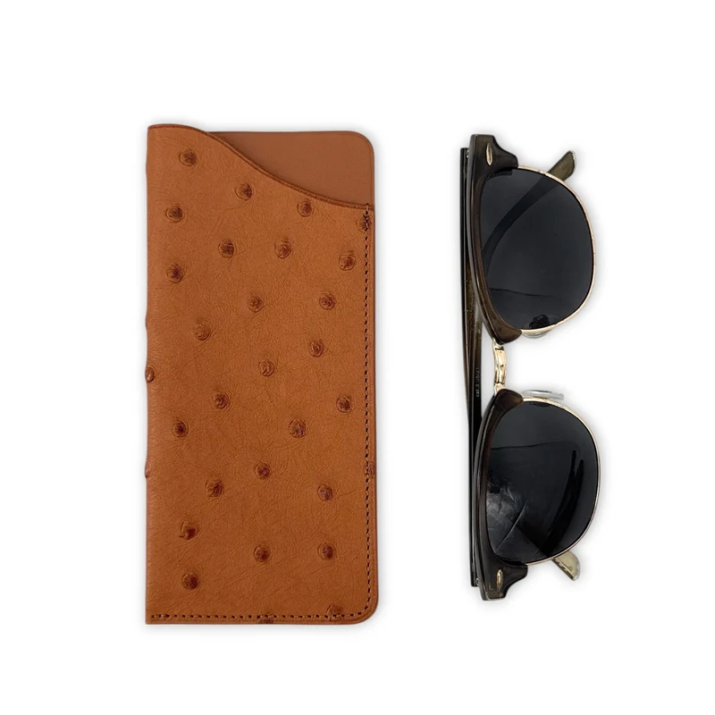 Etui à lunettes en cuir d'autruche édition Haute-couture Marron camel