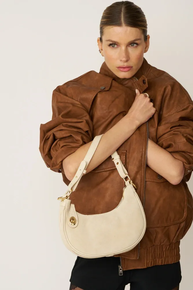 Sac à main demi-lune en daim MUNE Taupe clair