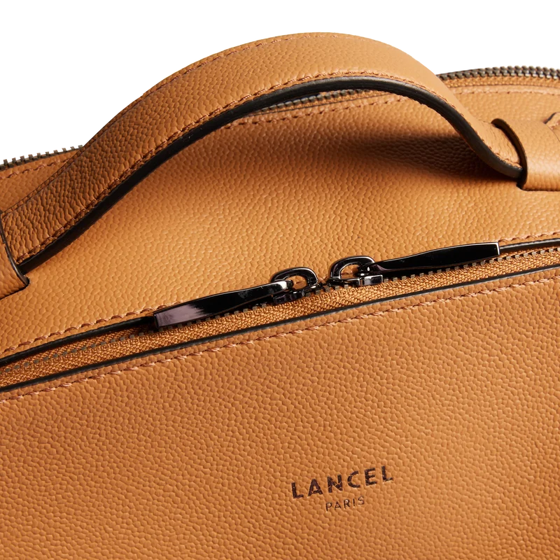 CONVERTIBLE 2 ZIP BACKPACK