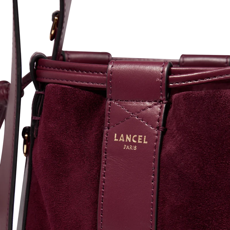 S BUCKET BAG