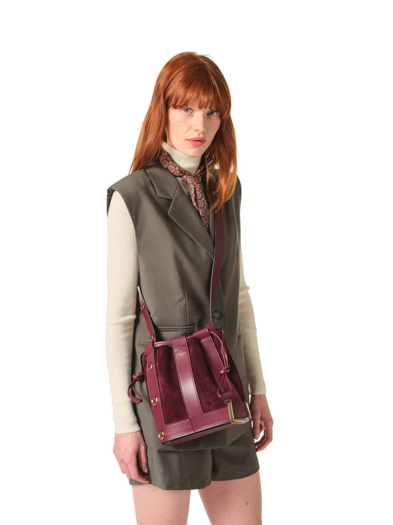 S BUCKET BAG