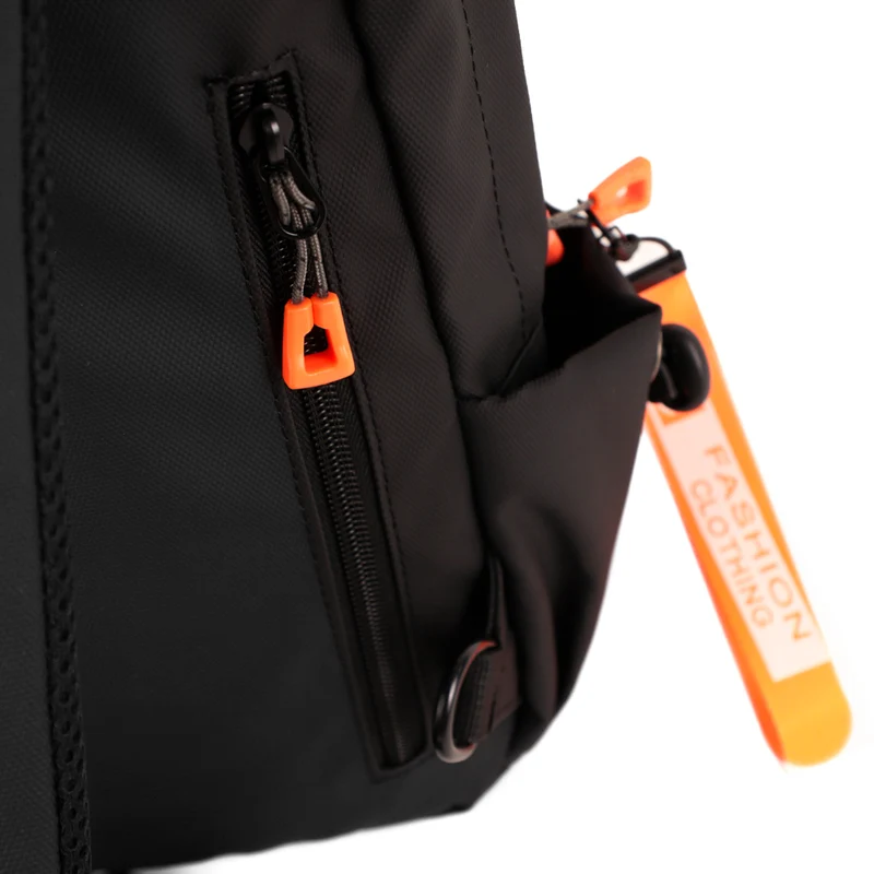 Tracker Next Gen sling bag